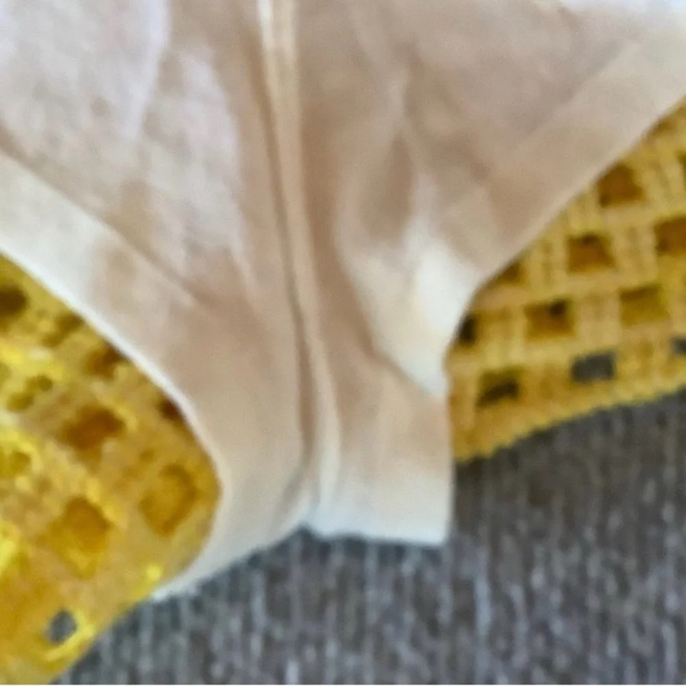 Designer Farm Rio Mixed Crochet Lined Shorts Size M in EUC/MSRP of $170! - Picture 4 of 8